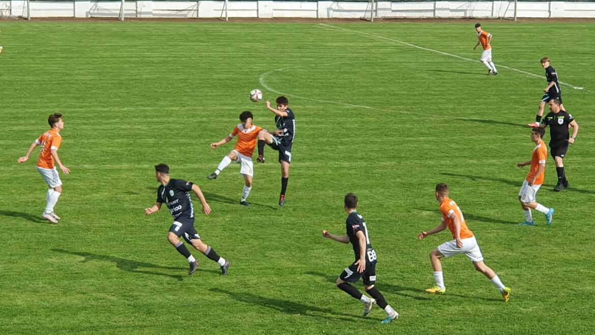 Cronica U19. Parasim lupta pentru titlu