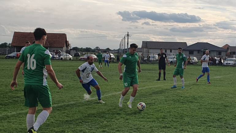 Cronica. Meci rezolvat din prima repriza