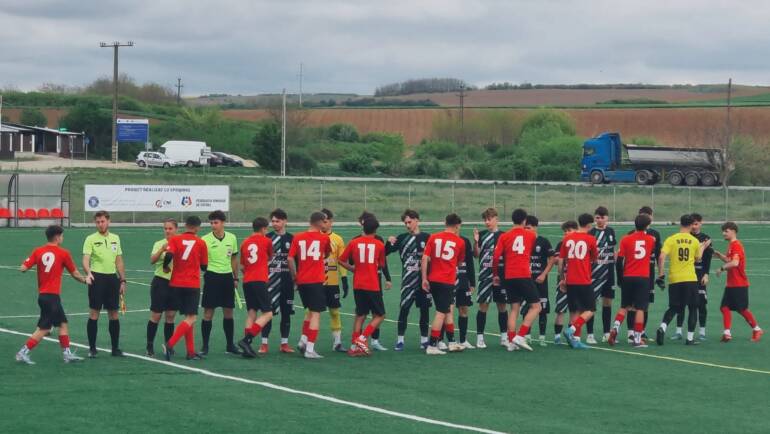 Cronica U19. Emotii pe final